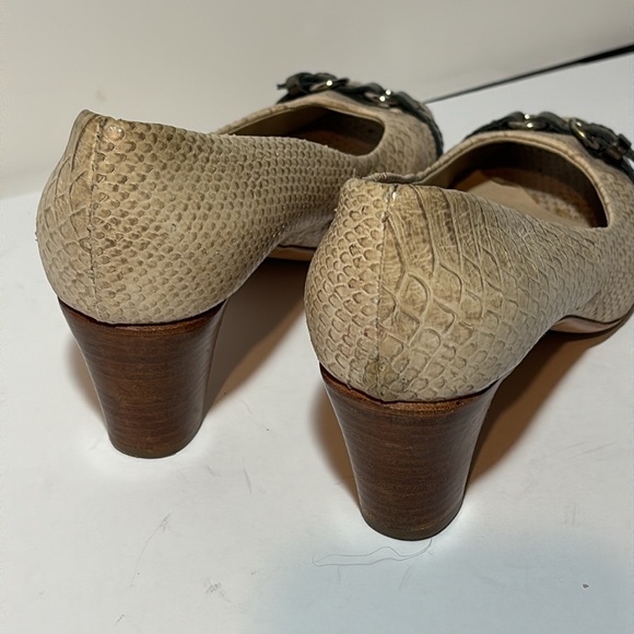 AGL Attilio Giusti Leombruni Snake Embossed Leather Pumps Peep Toe Belted 9.5 US - Picture 5 of 7